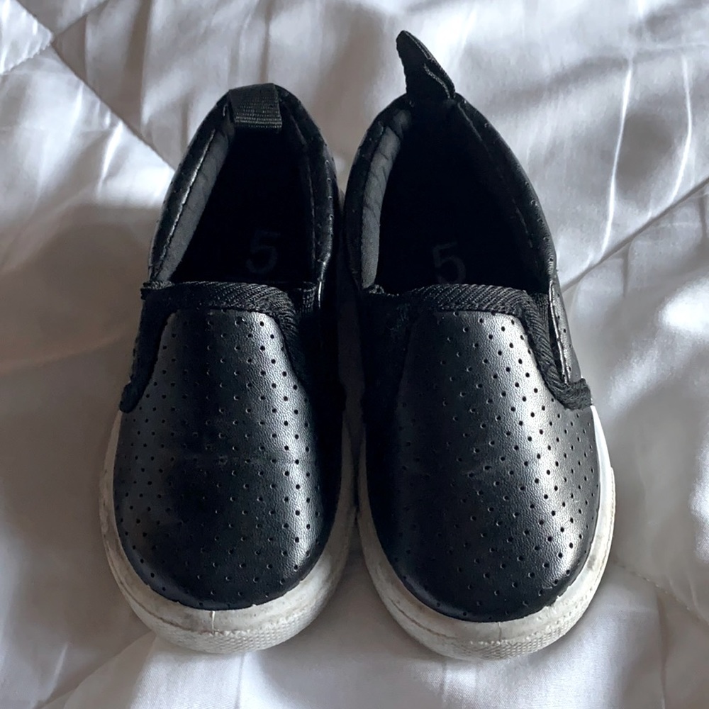 Chillipop size 6 Toddler girl black shoes tennis shoes